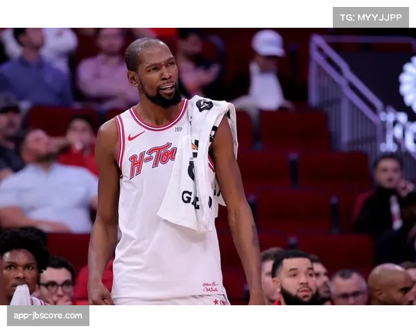 油人队核心麦克戴维因上颚伤势将缺席常规赛剩余比赛，季后赛复出成疑