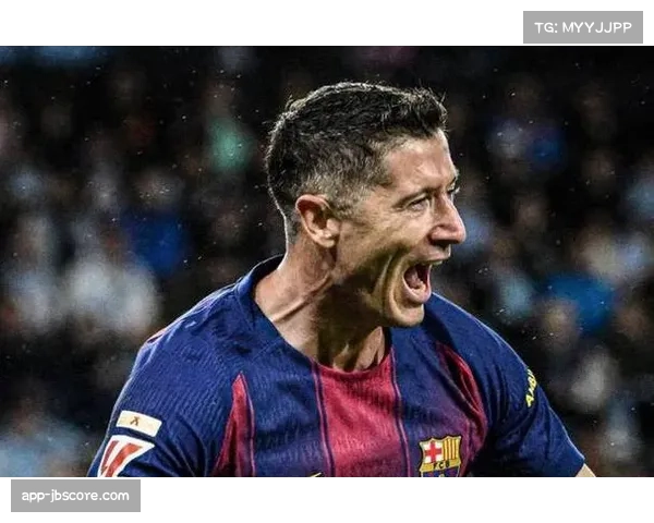 巴萨公布欧冠次回合大名单,莱万多夫斯基伤愈回归,有望在周末联赛替补